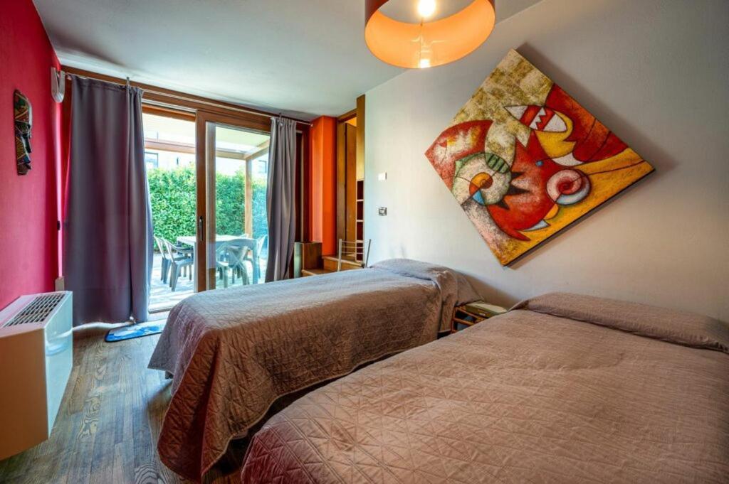 Villa Iris -Pet Friendly Stay - Garden - Private Parking- Bike Friendly Holiday House Colico Dış mekan fotoğraf
